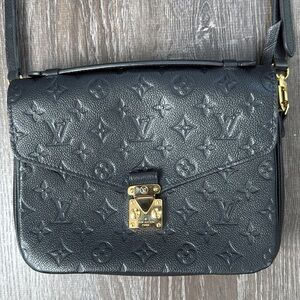 Louis Vuitton Black Pochette Métis with dust bag and original box